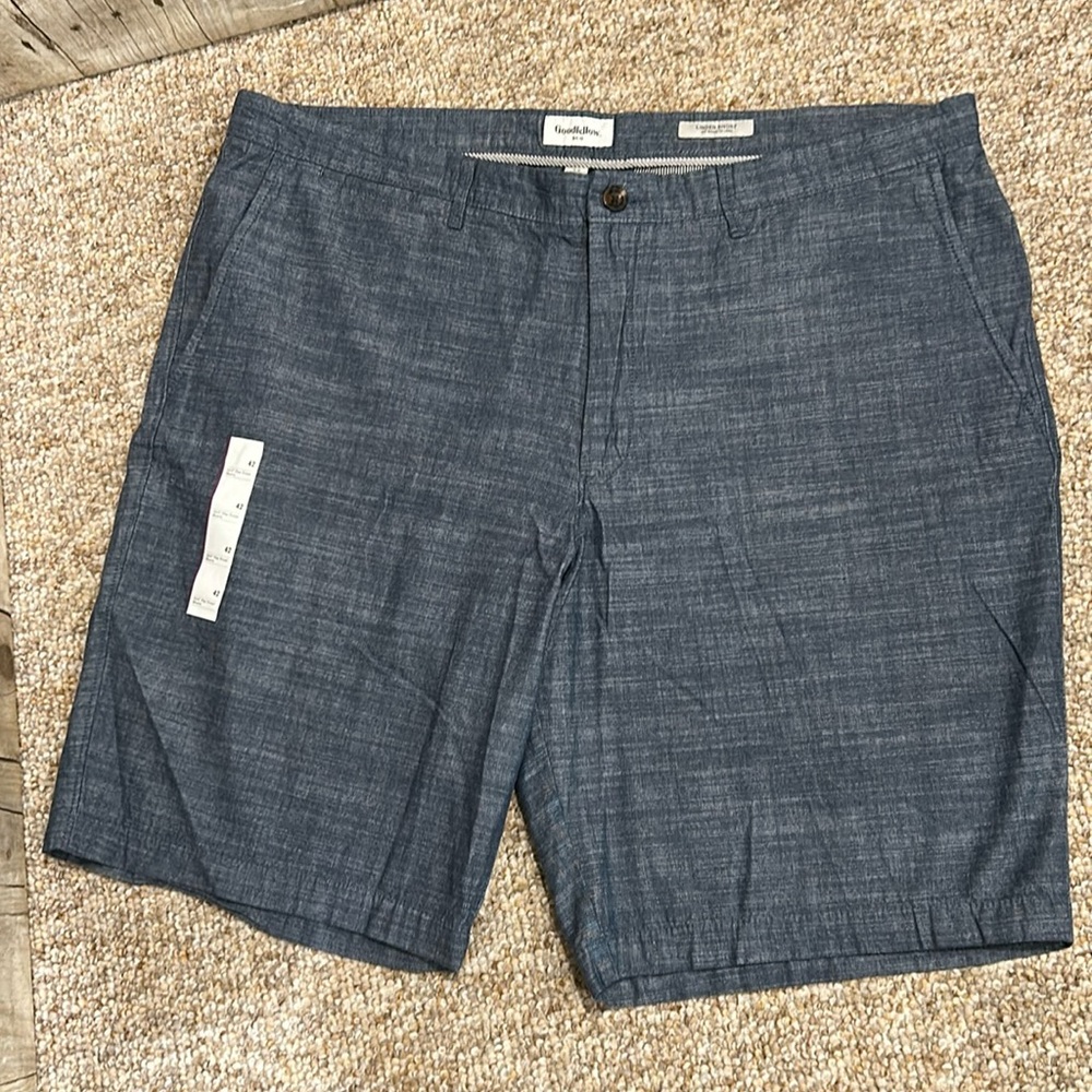 Goodfellow & Co Men’s flat front chino Linden Short size 42 10.5”inseam New